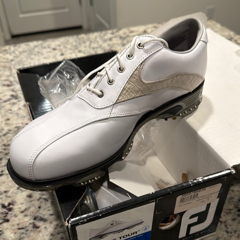 FootJoy Men's White Dryjoy Tour